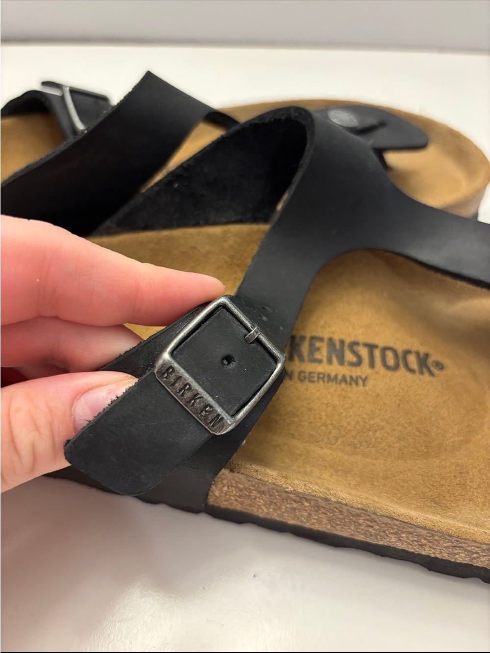 Birkenstock
Women's Gizeh Adjustable Strap Thong Sandals size 39(8.5) - Picture 8 of 9
